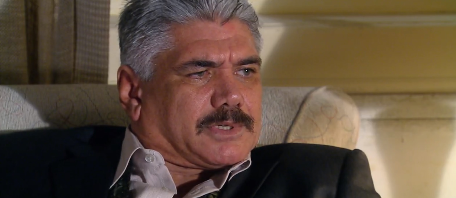 Léo em cena de A Favorita