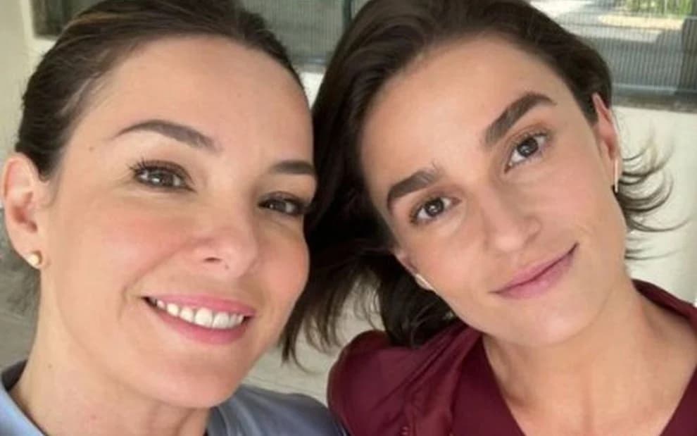 Clara (Regiane Alves) vai se envolver com Helena (Priscila Sztejnman)