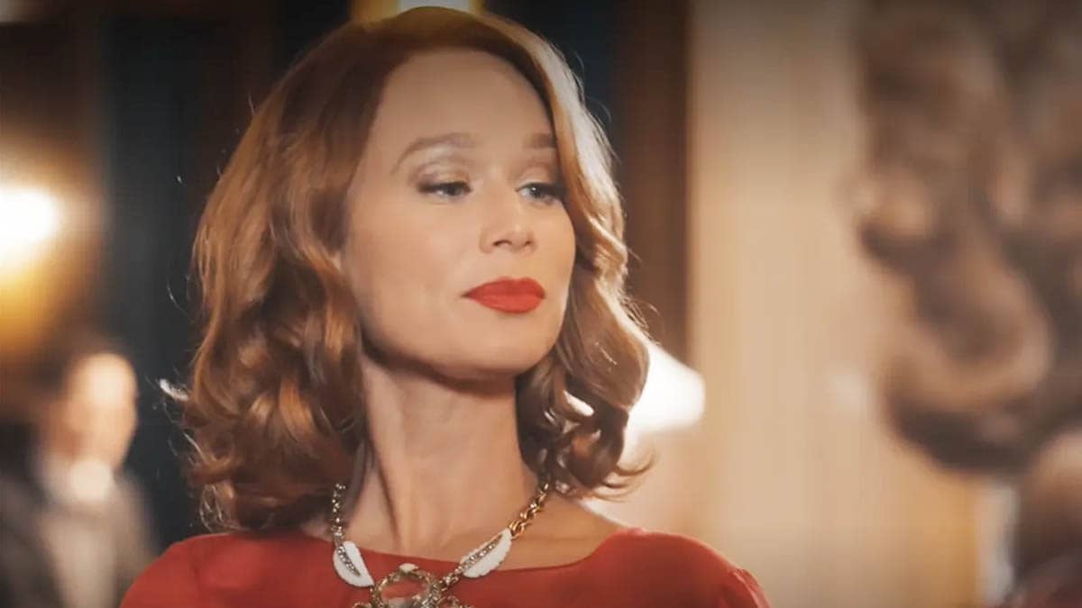 Gilda, personagem de Mariana Ximenes, em cena da novela Amor Perfeito