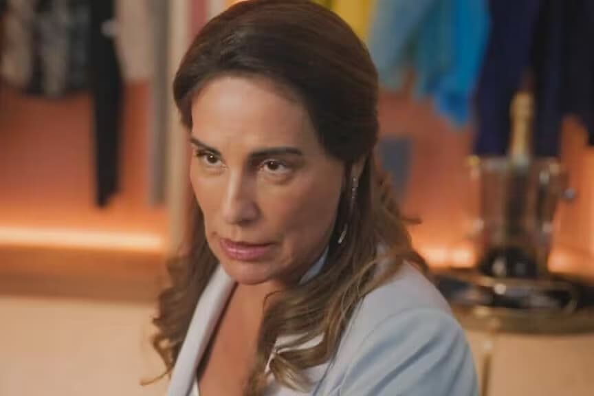 Irene em cena da novela Terra e Paixão.