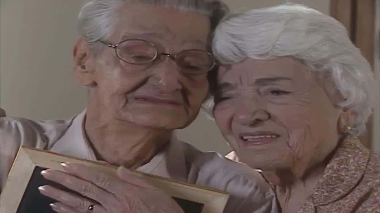 Leopoldo e Flora em cena da novela Mulheres Apaixonadas. (Foto: reprodução)