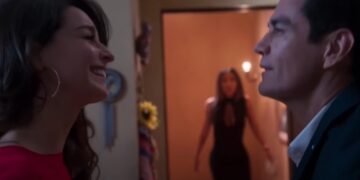 Minha Fortuna é te Amar: Olga flagra Natália e Vicente juntos no quarto