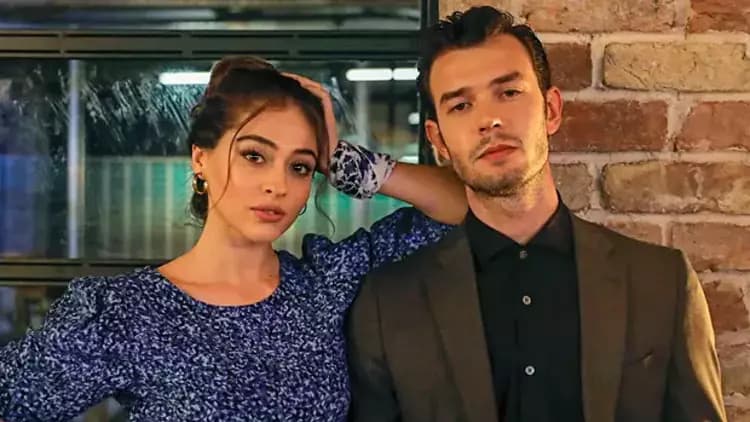 Os protagonistas da novela turca Baht Oyunu