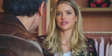 Graça olha assustada para Dirceu em cena da novela Terra e Paixão.