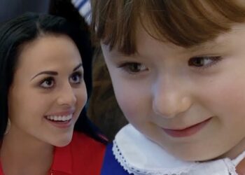 Final de Um Refúgio para o Amor: Luciana adota Alexia e passa a criá-la como sua filha