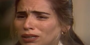 Mulheres de Areia: Ruth descobre que Raquel assistiu seu julgamento disfarçada e se manteve calada para fazê-la ser presa: “como eu fui burra!”