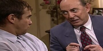 Virgílio conversa com Tonho da Lua