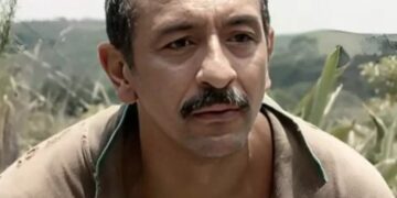 Tião (Irandhir Santos)
