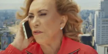 Primeiro capítulo de Família é Tudo tem sequestro e Frida sendo impedida de deixar navio após tragédia; saiba mais