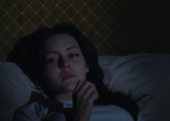 Teresa tem noitada com Mariano e cogita desistir de casamento com Arthur: “O que eu faço?”