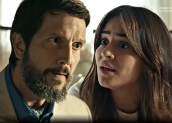 Egídio encarando Sandra em cena de Renascer.