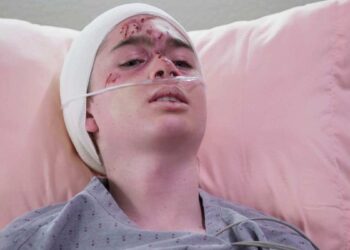 Minha Fortuna é te Amar: Lorenzo fica paraplégico após ataque na porta da casa de Regina: “Por que não sinto minhas pernas?”