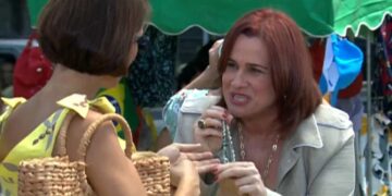 Marion vende bijuterias na praia de Copacabana