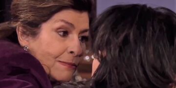 Oriana se descontrola com provocações e dá surra grande em Teresa: “Com meu filho, não vai se meter”