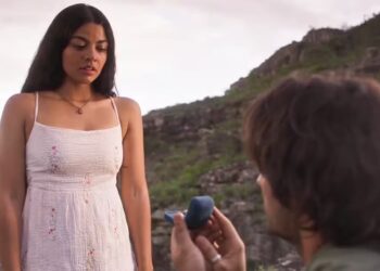 Artur pede Quinota em casamento