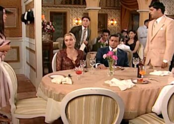 Cristina expõe Serena em público