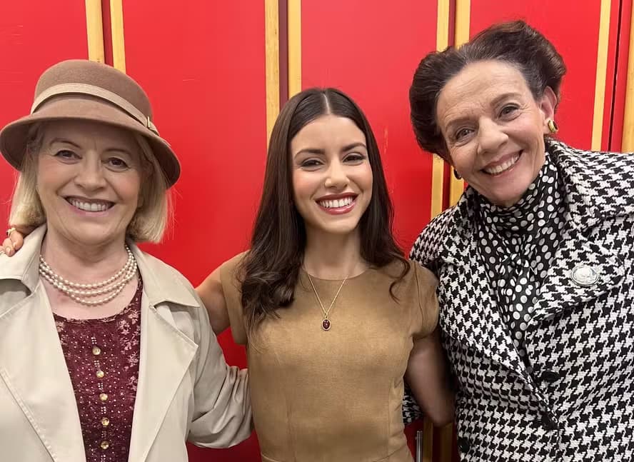 Magali Bliff, Isabela Souza e Rosi Campos nos bastidores