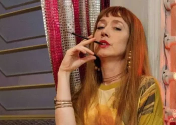 Dona Patroa, vestida de Jacutinga, em Renascer.