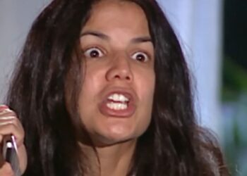 Alexandra ataca Vera com faca