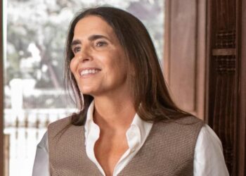 Malu Mader sorrindo