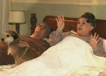Alma Gêmea: marido de Ofélia aparece vivo, ela é desmascarada e a verdadeira história do “falecido” é revelada: “traída e abandonada”