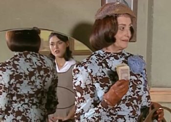 Débora paga Dalila para se passar por Cristina