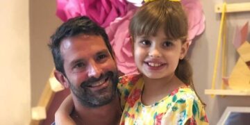 Iran e Laura Malfitano posam para foto