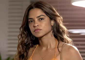 Lilith (Lucy Alves)