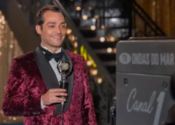 Eduardo Sterblitch fará Alfredo em Garota do Momento