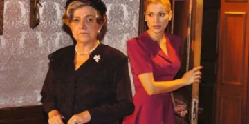 Walderez de Barros (Adelaide) e Flávia Alessandra (Cristina) em Alma Gêmea (Foto: TV Globo/Márcio de Souza)