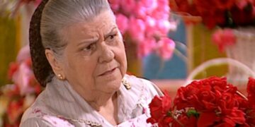 Hilda Rebello interpretou a personagem Filó em Alma Gêmea (Foto: Reprodução/TV Globo)