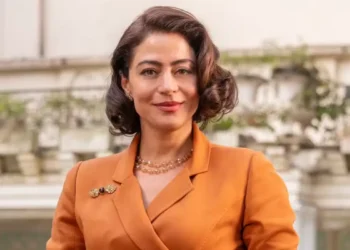 Carol Castro interpreta Clarice em Garota do Momento (Foto: Beatriz Damy/TV Globo)