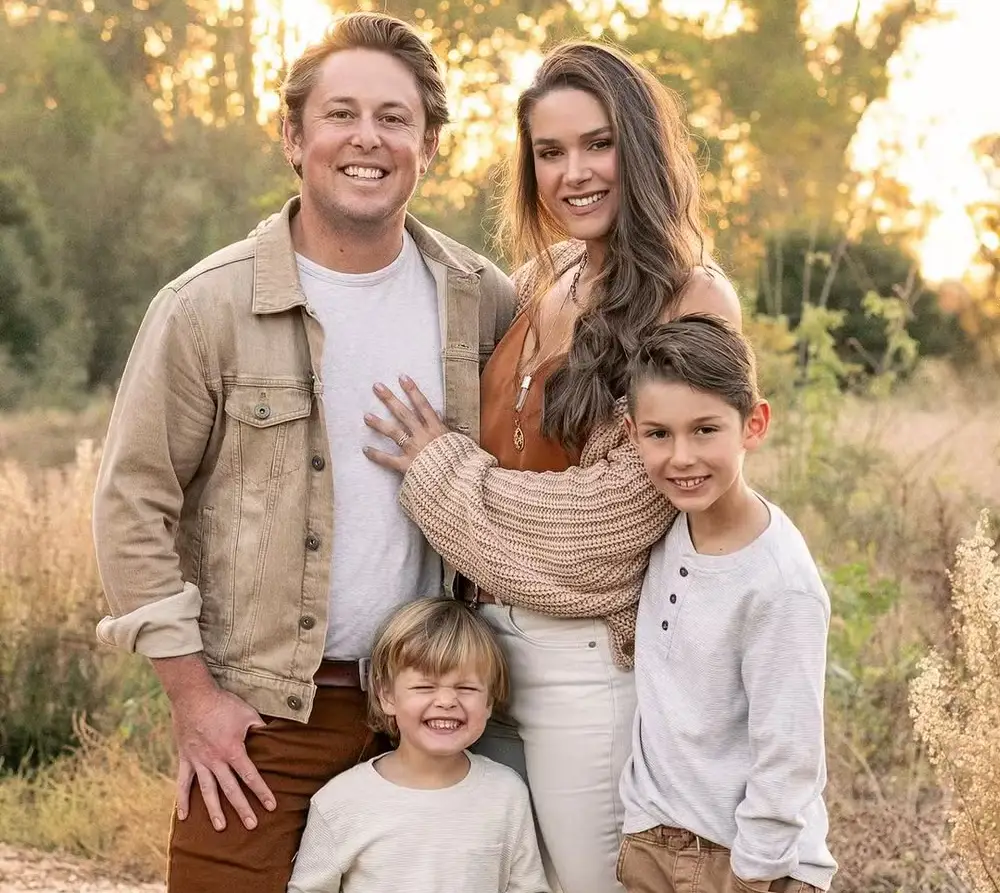 Fernanda Machado com o marido e os filhos (Foto: Reprodução/Instagram)