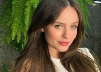 Larissa Manoela será protagonista de Êta Mundo Bom 2
