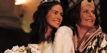 Liliana de Castro (Luna) e Elizabeth Savalla (Agnes) em Alma Gêmea (Foto: Márcio de Souza/TV Globo)