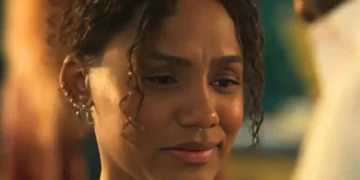 Volta por Cima: Madalena se surpreende ao encontrar Roxelle na casa de Chico e fica a um passo de descobrir traição