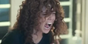 Sirin surta em hospital psiquiátrico em Força de Mulher.