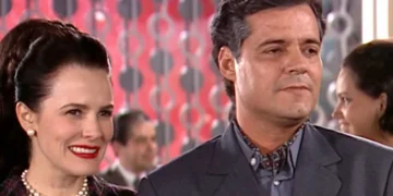 Felipe Camargo (Julian) com Bia Seidl (Vera) em Alma Gêmea (Foto: Reprodução/TV Globo)