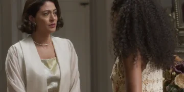 Beatriz se deixa levar por pistas falsas sobre Clarice e deduz que ela é uma golpista tentando enganar a família de Juliano: “desnaturada”