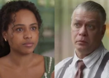 Beatriz (Duda Santos) e Juliano (Fábio Assunção) em Garota do Momento (Foto: Reprodução/TV Globo)