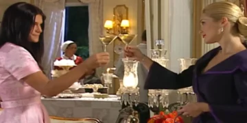 Cristina e Serena brindam
