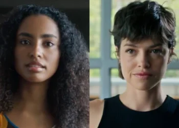 Viola (Gabz) e Luma (Agatha Moreira) em Mania de Você (Foto: Reprodução/TV Globo)