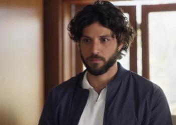 Chay Suede (Mavi) em Mania de Você (Foto: Reprodução/TV Globo)