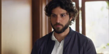 Chay Suede (Mavi) em Mania de Você (Foto: Reprodução/TV Globo)