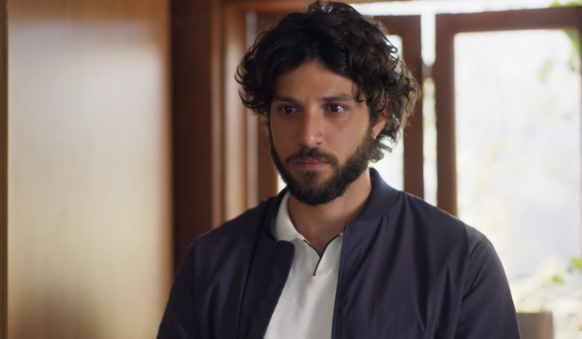 Chay Suede (Mavi) em Mania de Você (Foto: Reprodução/TV Globo)