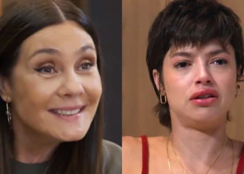 Mércia (Adriana Esteves) e Luma (Agatha Moreira) em Mania de Você (Foto: Reprodução/TV Globo)