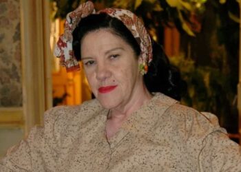Neusa Maria Faro interpretou Divina em Alma Gêmea (Foto: Divulgação/TV Globo)