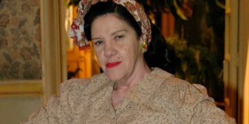 Neusa Maria Faro interpretou Divina em Alma Gêmea (Foto: Divulgação/TV Globo)