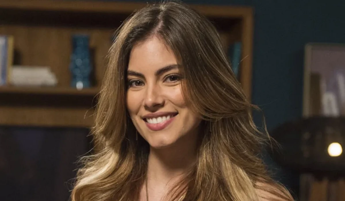 Bruna Hamú em A Lei do Amor (Foto: Raphael Dias/TV Globo)