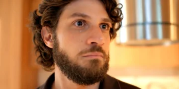 Mavi (Chay Suede) em Mania de Você (Foto: Reprodução/TV Globo)